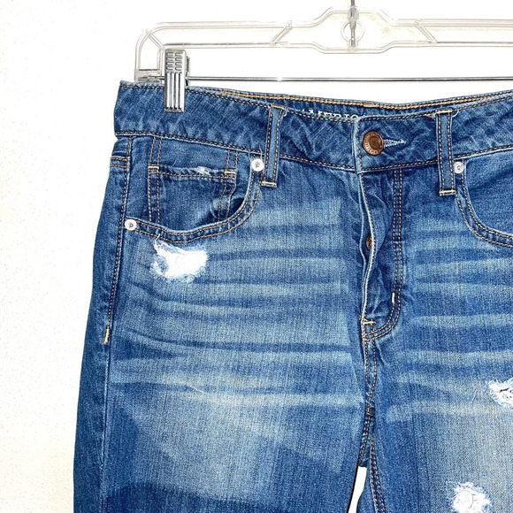 American Eagle Medium Wash Button Fly Destructed Tomgirl Jeans 2 X-long Women’s - Picture 2 of 13